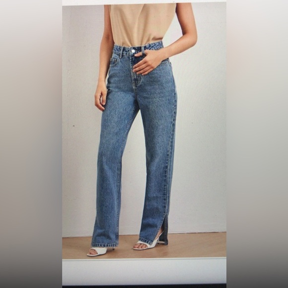 straight open cut  Jeans - Picture 1 of 5